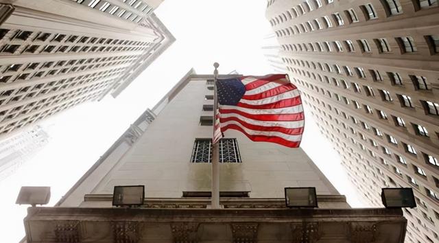 拜登还是高兴得太早,苹果市值蒸发2900亿,iphone13也难以挽回休闲区蓝鸢梦想 - Www.slyday.coM 拜登还是高兴得太早,苹果市值蒸发2900亿,iphone13也难以挽回休闲区蓝鸢梦想 - Www.slyday.coM