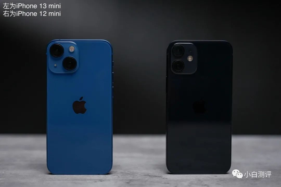 上手iphone13mini蓝色真机实拍附对比iphone12上代蓝色