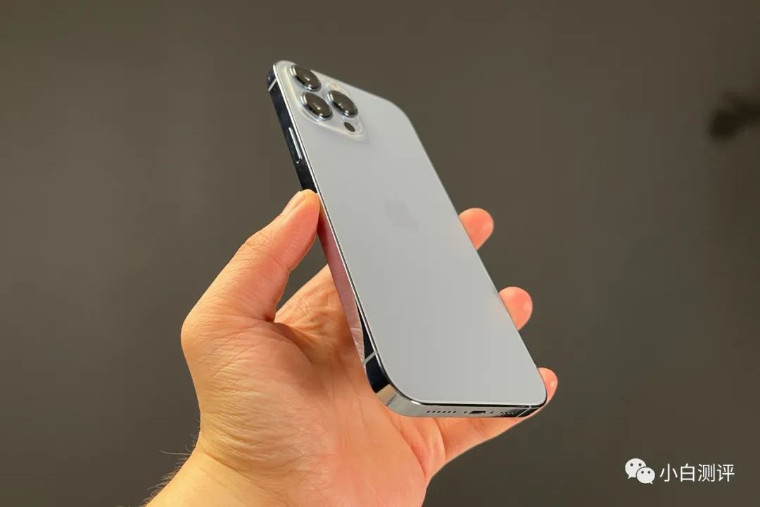 上手iphone13promax远峰蓝真机实拍最值得入的颜色