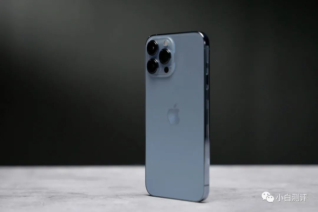 Iphone13promax远峰蓝,iphone13 pro 远峰蓝 上手iphone13promax远峰蓝真机实拍最值得入的颜色