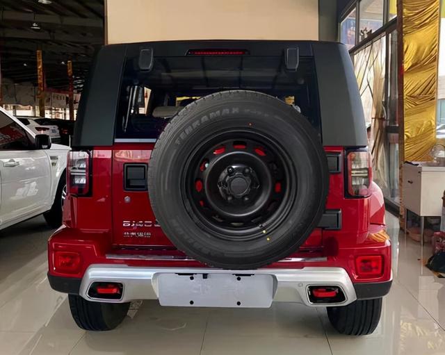 北汽bj40价格图片,bj40价格图片报价 实拍北京bj40公务版到店依旧20t但是简化配置售价或低于15万