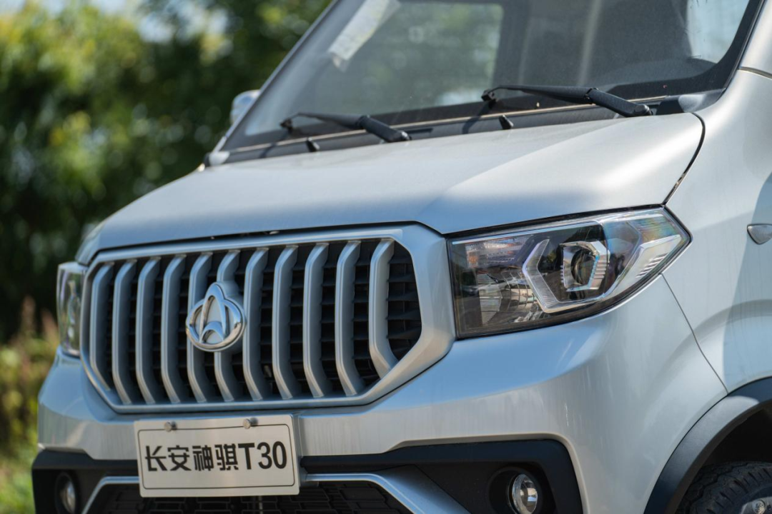奋斗人该拥有的车 长安神骐t30小身材也有大能力!
