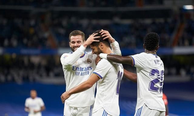 6-1!皇马4连胜登顶,7亿王储戴帽,本泽马独造4球,<a href=