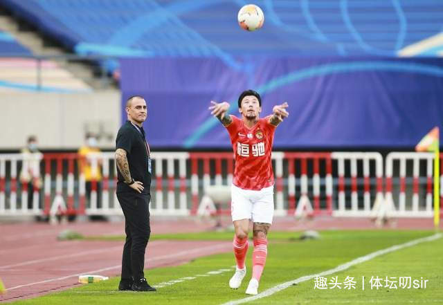 中超多队深陷困境，12强赛拿下越南已成中国足球“脱困稻草”？