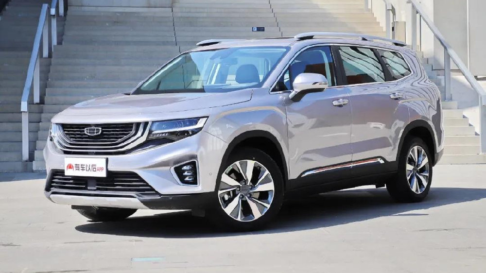 还买什么房？空间超大，后排比床舒服，最低10万出头就能买