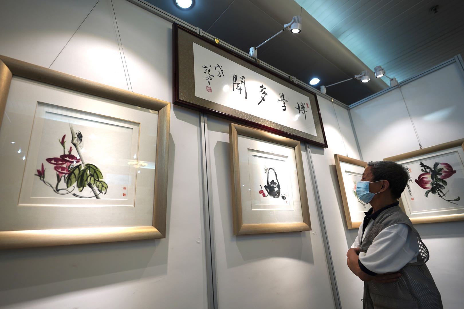 "四大鸣旦"送秋意《孙敏钊齐派草虫展》开幕