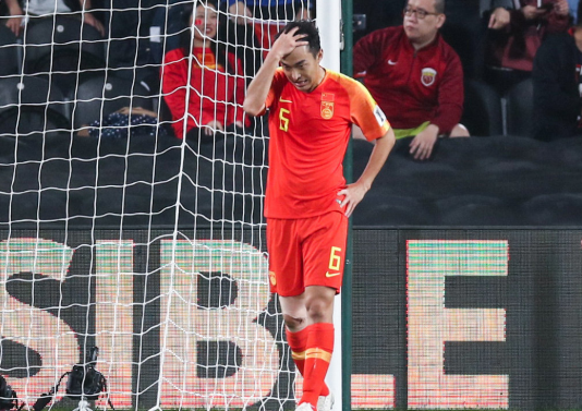 战胜越南才能救活中超?把里皮逼走的国脚们,后悔自己的散漫吗