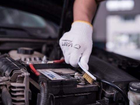 夏末秋初 莫忘汽车蓄电池换季养护