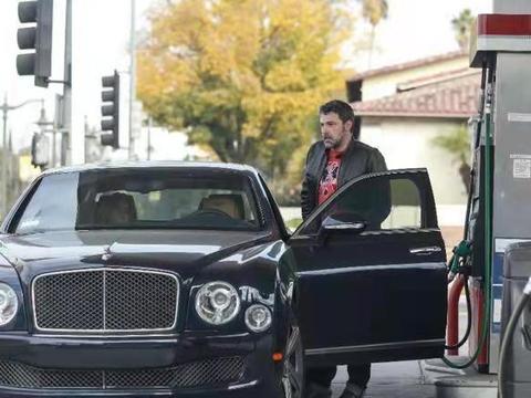 豪车加92号汽油发动机会坏吗？修车工：不懂正常，大多数人都搞错