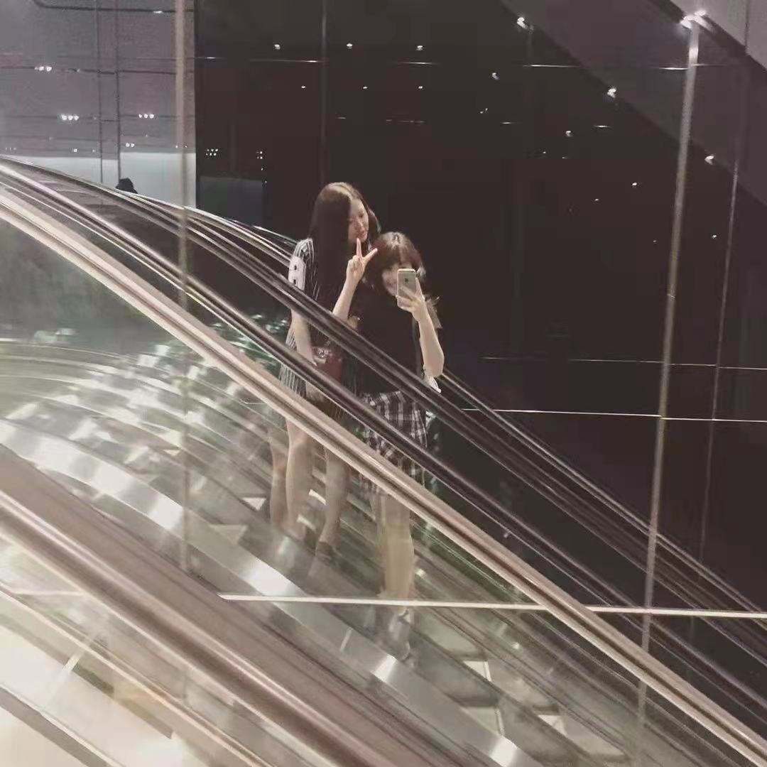 29岁成都女孩“组团养老”!辞职后和闺蜜在乡下爆改350㎡大房子,种菜养花、追赶日落,她们提前过上了想要的生活休闲区蓝鸢梦想 - Www.slyday.coM 29岁成都女孩“组团养老”!辞职后和闺蜜在乡下爆改350㎡大房子,种菜养花、追赶日落,她们提前过上了想要的生活休闲区蓝鸢梦想 - Www.slyday.coM