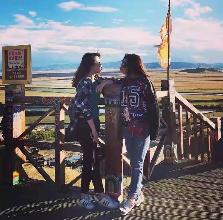 29岁成都女孩“组团养老”!辞职后和闺蜜在乡下爆改350㎡大房子,种菜养花、追赶日落,她们提前过上了想要的生活休闲区蓝鸢梦想 - Www.slyday.coM 29岁成都女孩“组团养老”!辞职后和闺蜜在乡下爆改350㎡大房子,种菜养花、追赶日落,她们提前过上了想要的生活休闲区蓝鸢梦想 - Www.slyday.coM