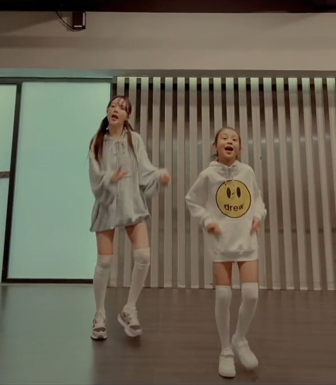 李小璐和女儿跳<a href=