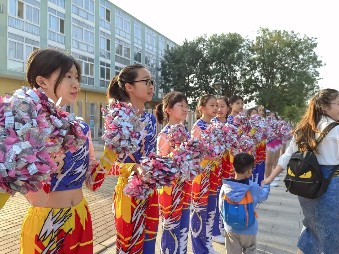 桃李花开 感恩有你—首师大附属回龙观育新学校