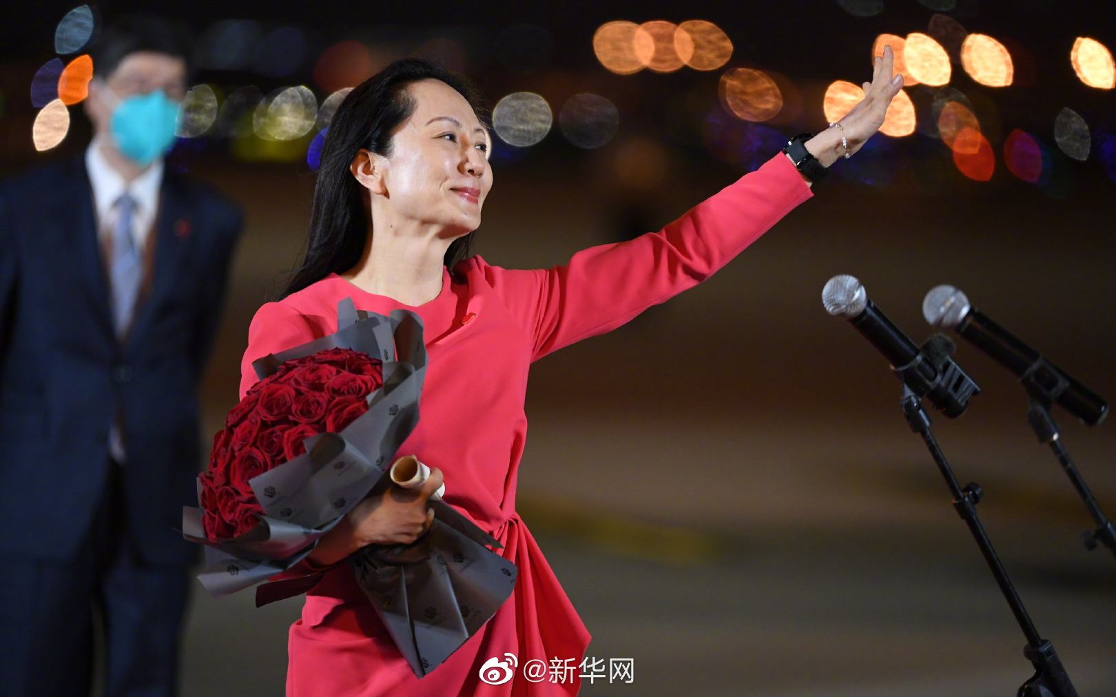 新闻8点见丨孟晚舟平安回家:信念如果有颜色,那一定是中国红休闲区蓝鸢梦想 - Www.slyday.coM 新闻8点见丨孟晚舟平安回家:信念如果有颜色,那一定是中国红休闲区蓝鸢梦想 - Www.slyday.coM