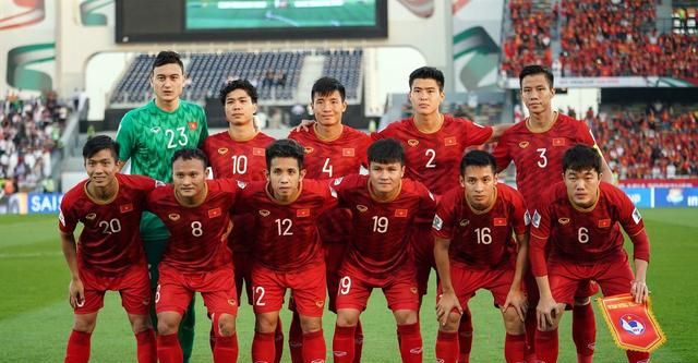 越南主帅再放豪言疯狂挑衅,国足重用泰山队两大悍将可大破对手