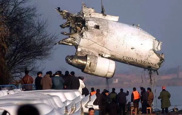 99年，一架210吨<a href=