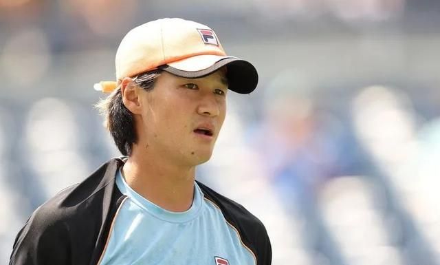 权纯雨阿斯塔纳捧杯,上个拿到巡回赛冠军的<a href=