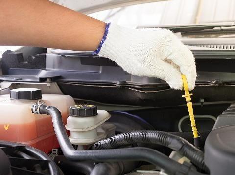 汽车的保养周期到了，但是行驶里程不够，该不该进行保养呢？