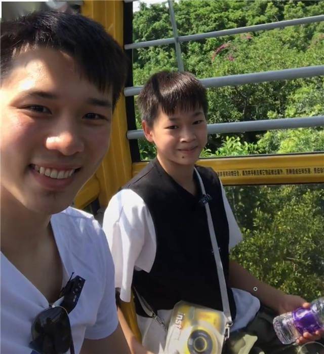 如愿以偿！全红婵第一次去动物园，老虎给她表演跳水，红姐吓一跳