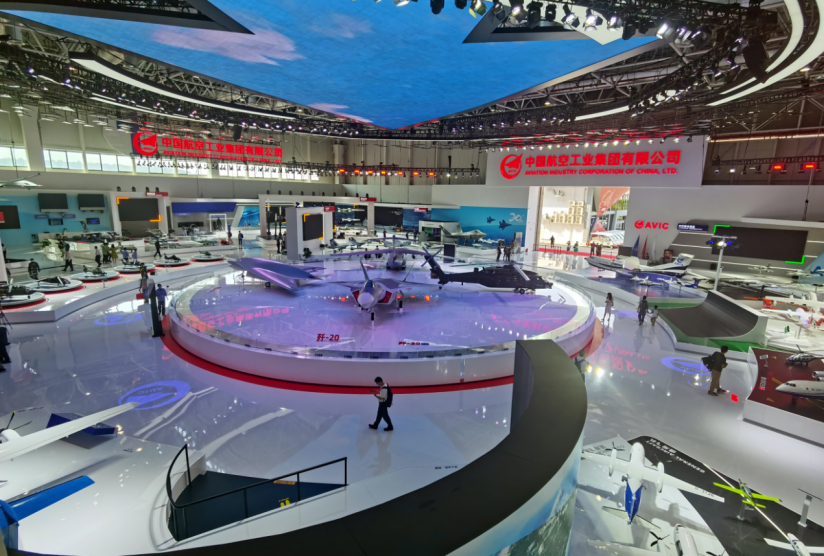 在航空工业展厅, “20时代”三款国之重器歼20、运20、直20位于展厅正中央