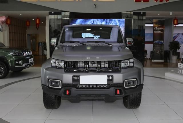 北汽b40图片及价格,北汽x7价格及图片 国产硬派suv,北京bj40实拍,2.0t 8at,车顶可拆卸变敞篷车