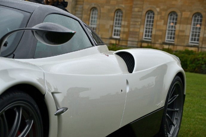 一枚风神帕加尼huayra