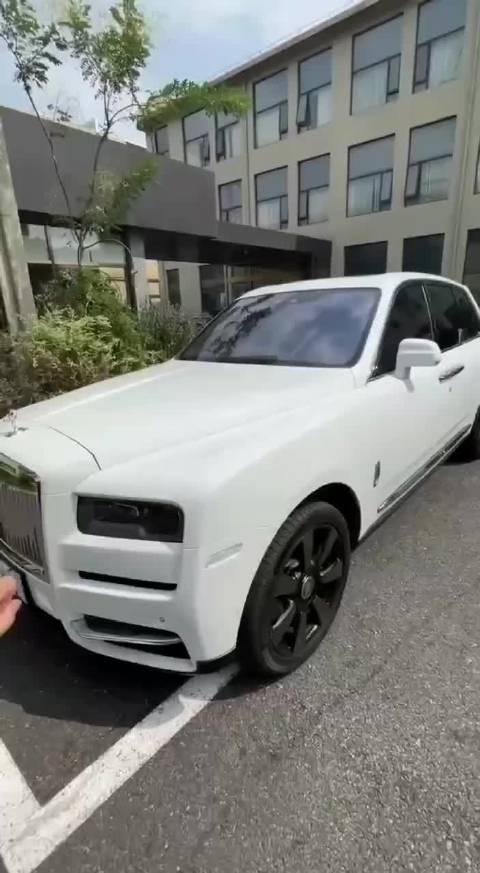 四座库里南，20年出厂 20年上牌，1.2万公里选配……