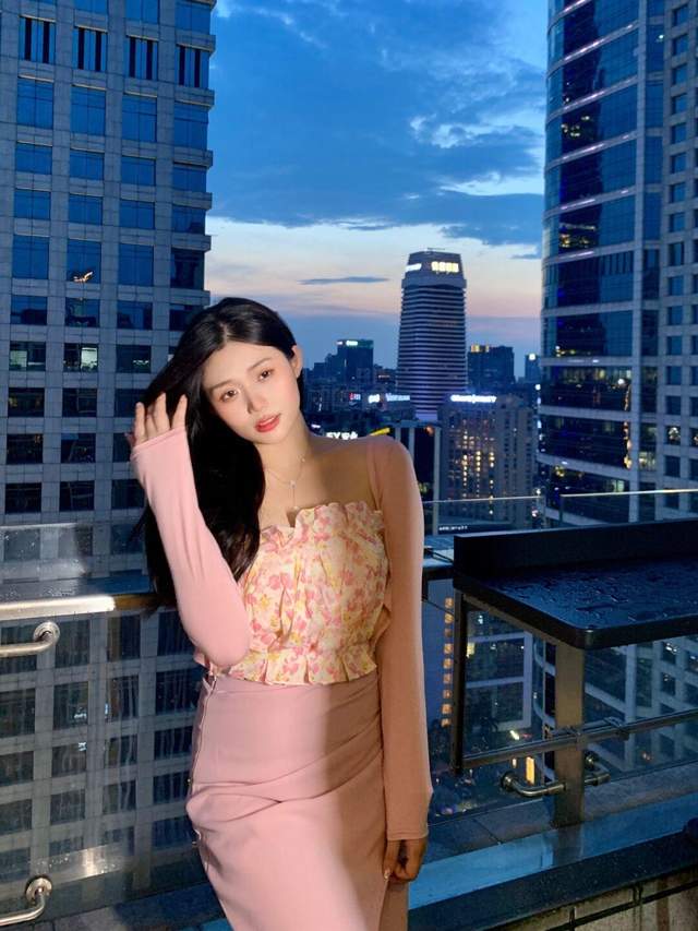 微胖女孩怎么穿才美？学会这几招，轻松让你穿成“人间富贵花”