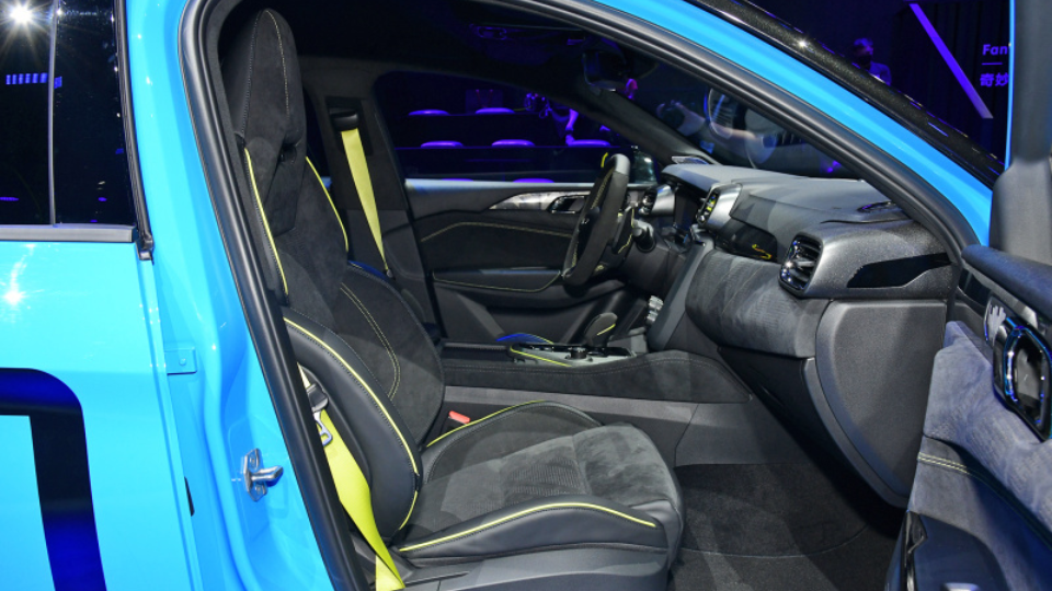 除了性能,都能赢?领克03+Cyan对比奥迪S3