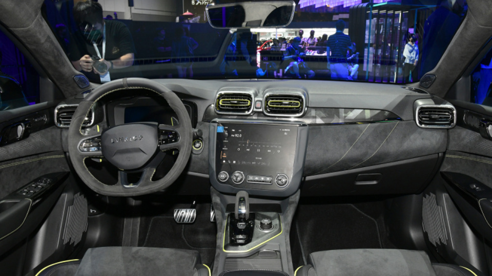 除了性能,都能赢?领克03+Cyan对比奥迪S3