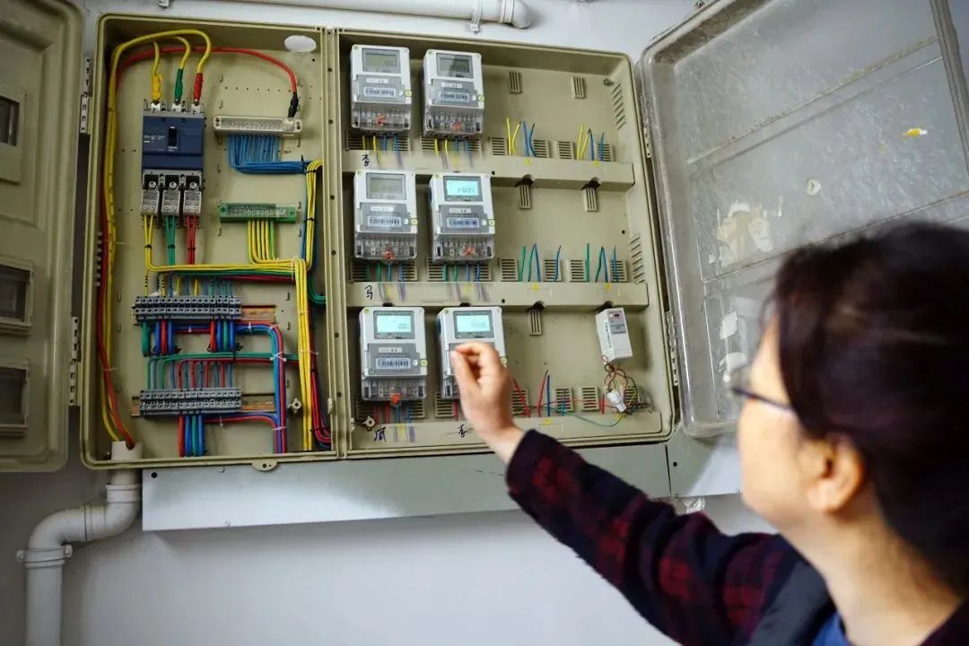 拉闸限电背后的复杂困境与逻辑休闲区蓝鸢梦想 - Www.slyday.coM 拉闸限电背后的复杂困境与逻辑休闲区蓝鸢梦想 - Www.slyday.coM