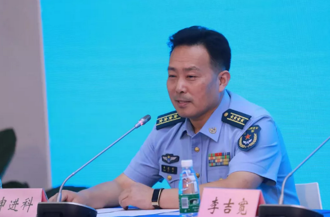 中国空军官宣:歼休闲区蓝鸢梦想 - Www.slyday.coM 中国空军官宣:歼休闲区蓝鸢梦想 - Www.slyday.coM