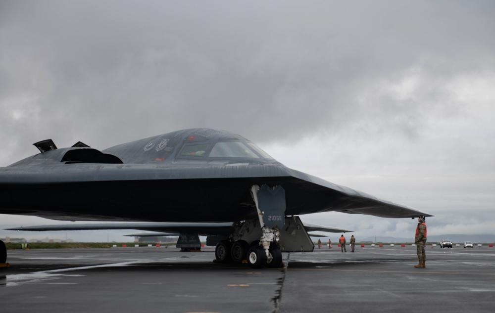 今年9月，部署到冰岛基地的美空军B-2隐身轰炸机。（美空军官网）