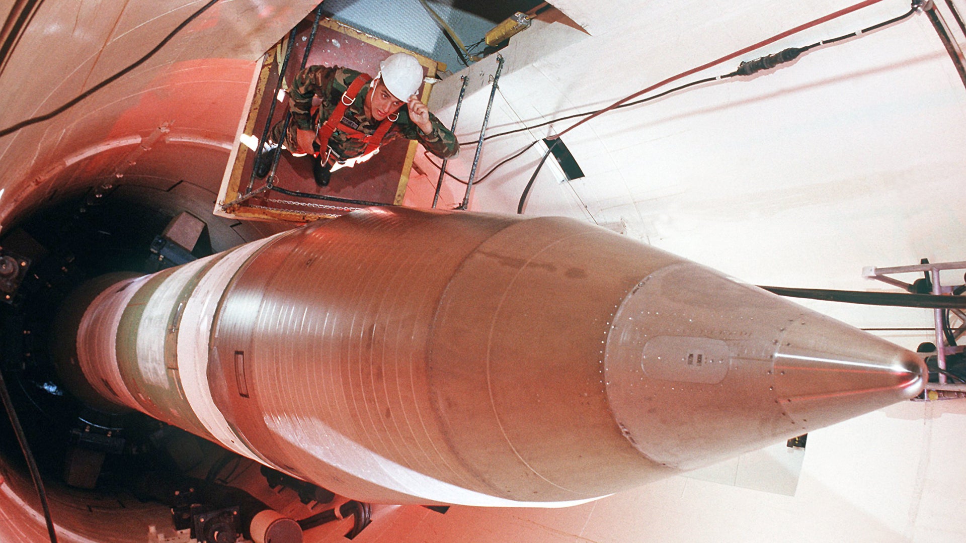 资料图片：存放在陆基发射井中的美军“民兵-3”型洲际导弹。（美空军官网）