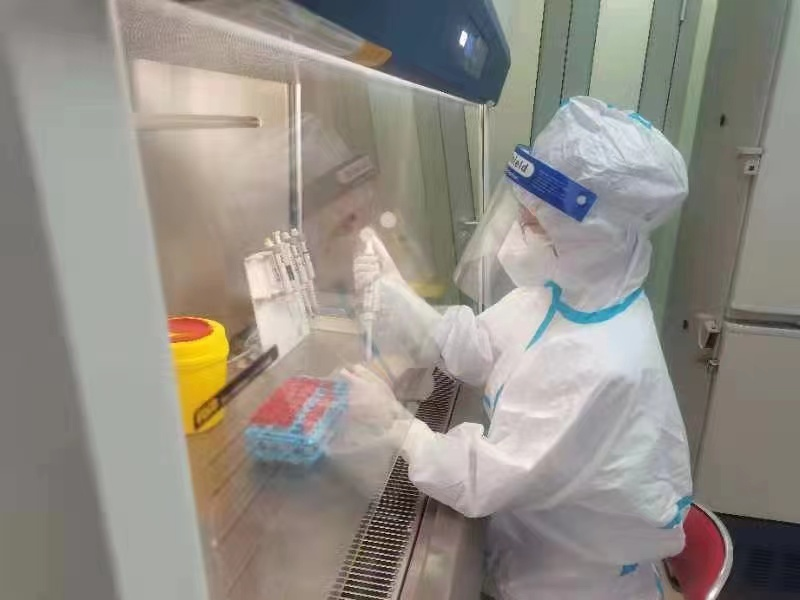 一家三口齐心抗疫 三个“战场”一种担当休闲区蓝鸢梦想 - Www.slyday.coM 一家三口齐心抗疫 三个“战场”一种担当休闲区蓝鸢梦想 - Www.slyday.coM