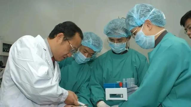 华西医院教授获奖1亿元悉数捐出!记者专访,当事人说出了原因休闲区蓝鸢梦想 - Www.slyday.coM 华西医院教授获奖1亿元悉数捐出!记者专访,当事人说出了原因休闲区蓝鸢梦想 - Www.slyday.coM