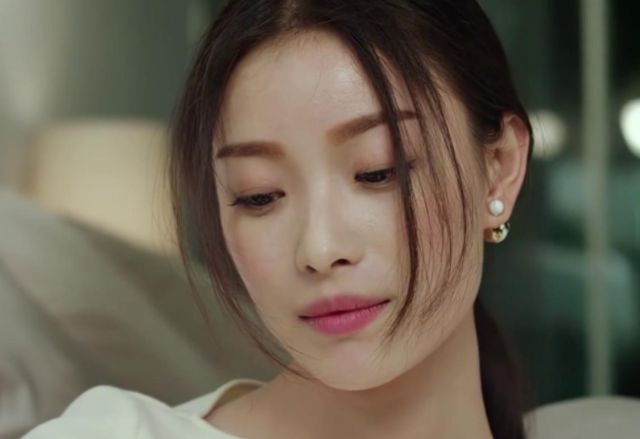 倪妮拍夜旅人出意外吊胳膊低调现身曝受伤当晚仍坚持拍戏