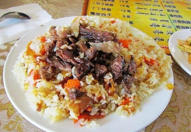做新疆抓饭，羊肉是高压锅炖熟的吗？看完你就知道怎么做了