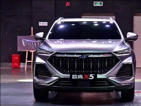 风行T5盛世款PK长安欧尚X5，新瓶旧酒这货产品力究竟几斤几两？