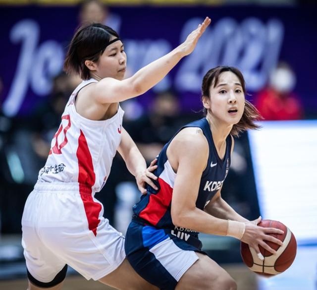 强！日本队5分险胜，头名晋级半决赛，全队乐开花，<a href=