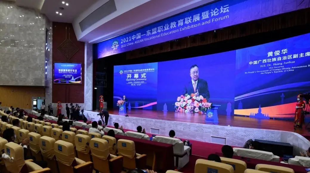 巴基斯坦留学小哥:我要在中国学好本领再回去服务我的国家!休闲区蓝鸢梦想 - Www.slyday.coM 巴基斯坦留学小哥:我要在中国学好本领再回去服务我的国家!休闲区蓝鸢梦想 - Www.slyday.coM