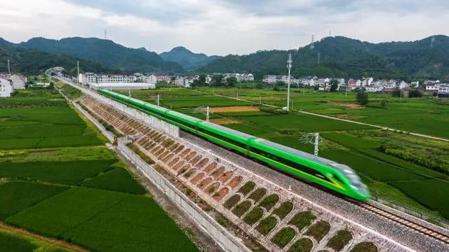 好消息!杭州去这里能坐高铁了休闲区蓝鸢梦想 - Www.slyday.coM 好消息!杭州去这里能坐高铁了休闲区蓝鸢梦想 - Www.slyday.coM