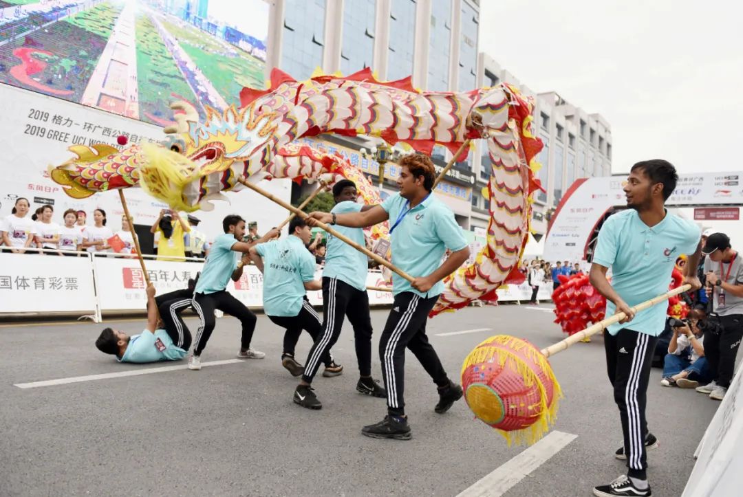 巴基斯坦留学小哥:我要在中国学好本领再回去服务我的国家!休闲区蓝鸢梦想 - Www.slyday.coM 巴基斯坦留学小哥:我要在中国学好本领再回去服务我的国家!休闲区蓝鸢梦想 - Www.slyday.coM