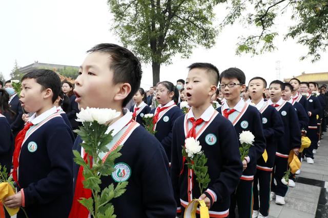 万柏林区各界举行“9.30烈士纪念日”向烈士敬献花篮仪式休闲区蓝鸢梦想 - Www.slyday.coM 万柏林区各界举行“9.30烈士纪念日”向烈士敬献花篮仪式休闲区蓝鸢梦想 - Www.slyday.coM