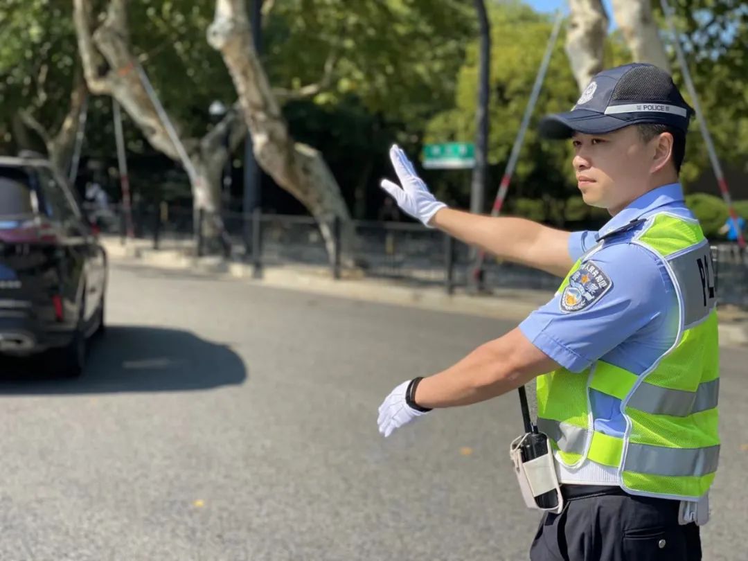 杭州东站已经人山人海了!部分高速大流量排队缓行…交警提醒:这才是堵车最重要的原因!休闲区蓝鸢梦想 - Www.slyday.coM 杭州东站已经人山人海了!部分高速大流量排队缓行…交警提醒:这才是堵车最重要的原因!休闲区蓝鸢梦想 - Www.slyday.coM