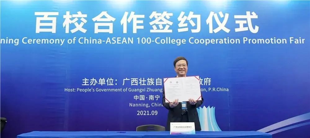 巴基斯坦留学小哥:我要在中国学好本领再回去服务我的国家!休闲区蓝鸢梦想 - Www.slyday.coM 巴基斯坦留学小哥:我要在中国学好本领再回去服务我的国家!休闲区蓝鸢梦想 - Www.slyday.coM