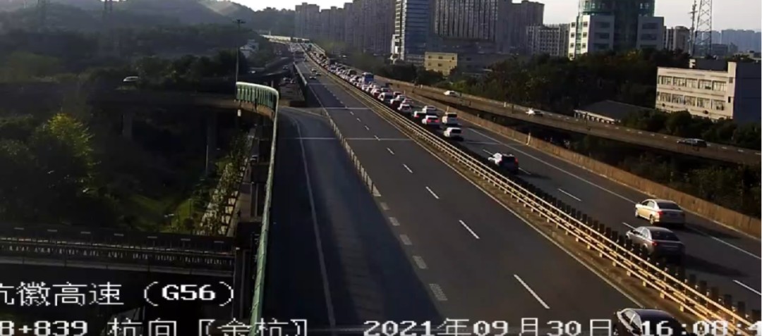 杭州东站已经人山人海了!部分高速大流量排队缓行…交警提醒:这才是堵车最重要的原因!休闲区蓝鸢梦想 - Www.slyday.coM 杭州东站已经人山人海了!部分高速大流量排队缓行…交警提醒:这才是堵车最重要的原因!休闲区蓝鸢梦想 - Www.slyday.coM