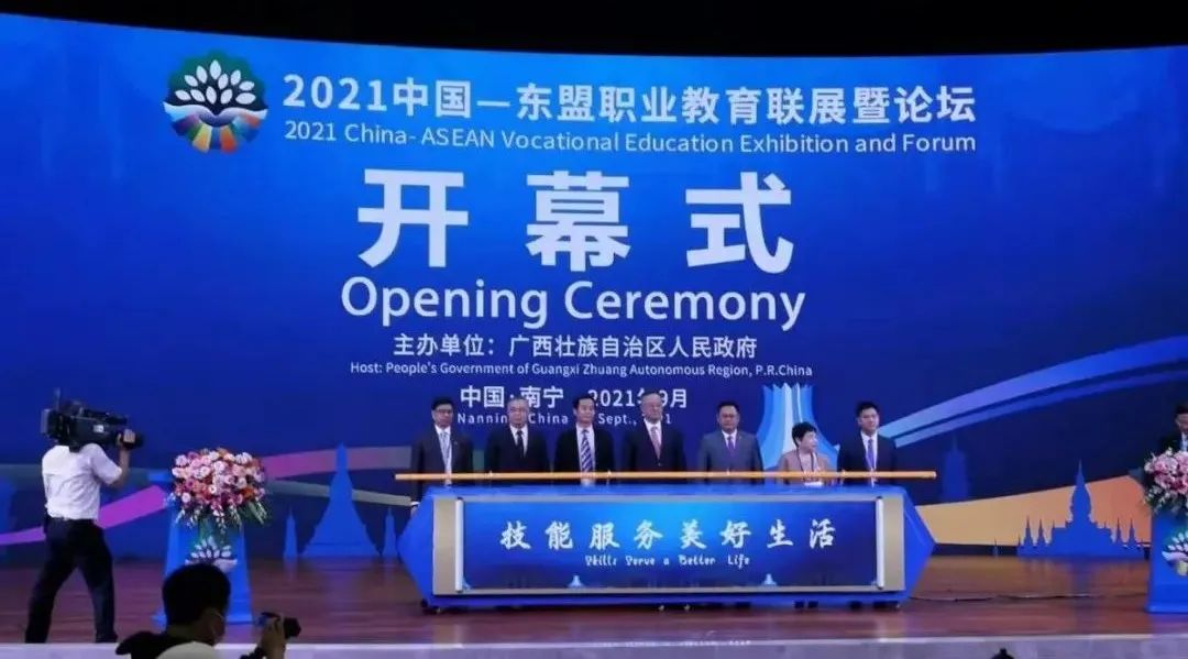 巴基斯坦留学小哥:我要在中国学好本领再回去服务我的国家!休闲区蓝鸢梦想 - Www.slyday.coM 巴基斯坦留学小哥:我要在中国学好本领再回去服务我的国家!休闲区蓝鸢梦想 - Www.slyday.coM