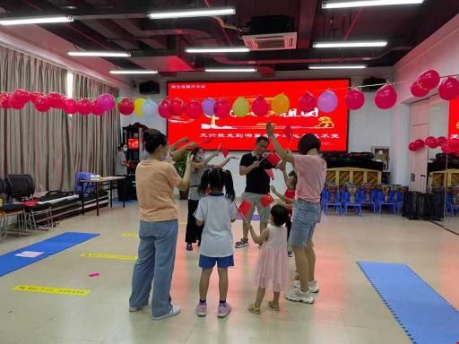 国庆蛋糕亲手做 莲塘街道鹏兴社区组织开展“我为祖国庆华诞”亲子活动休闲区蓝鸢梦想 - Www.slyday.coM 国庆蛋糕亲手做 莲塘街道鹏兴社区组织开展“我为祖国庆华诞”亲子活动休闲区蓝鸢梦想 - Www.slyday.coM