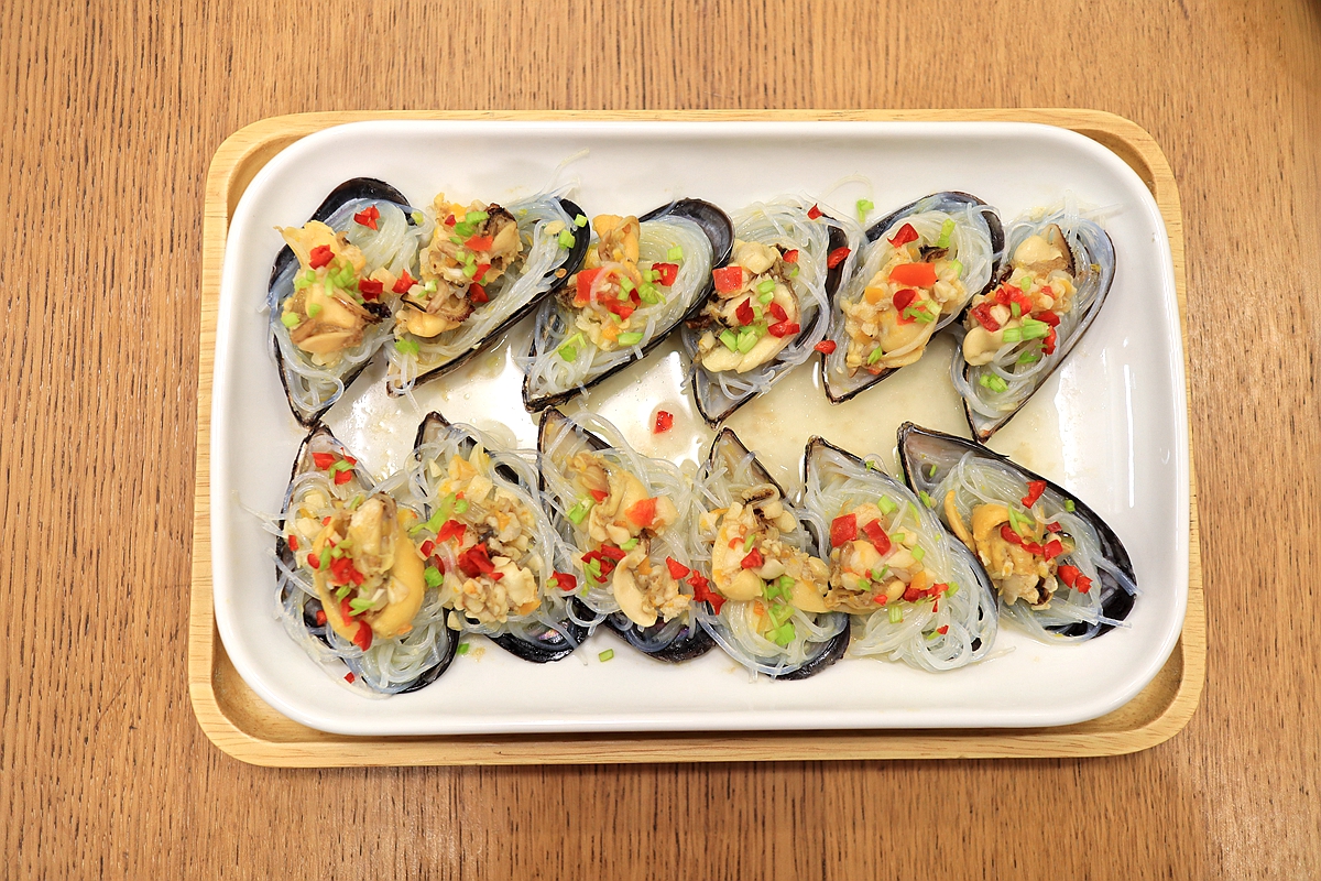 用这种小海鲜做蒜蓉粉丝，一口一个巨过瘾，低脂高蛋白质真健康